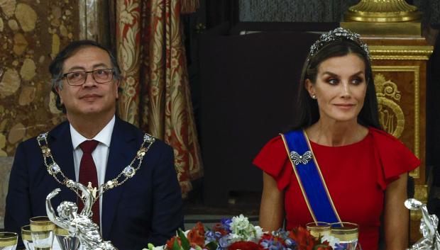 El presidente de Colombia y la Reina Letizia durante la cena de gala