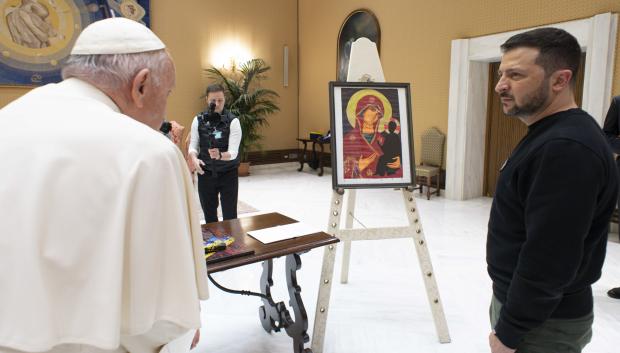 El Papa Francisco y Zelenski, delante de la pintura 'Pérdida'