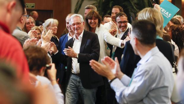 Los pactos entre el PP y Vox maximizan el poder municipal de la derecha