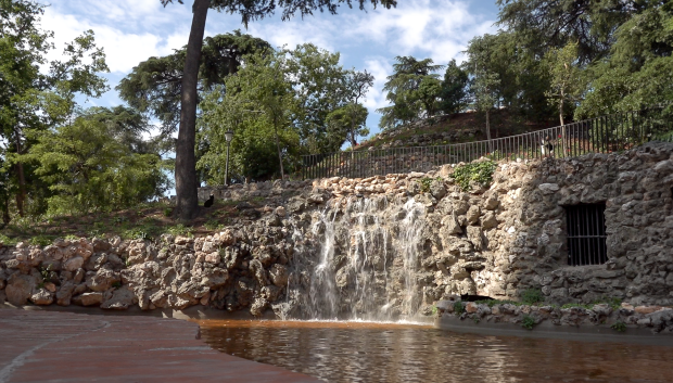 La montaña de los gatos en el Parque del Retiro de Madrid