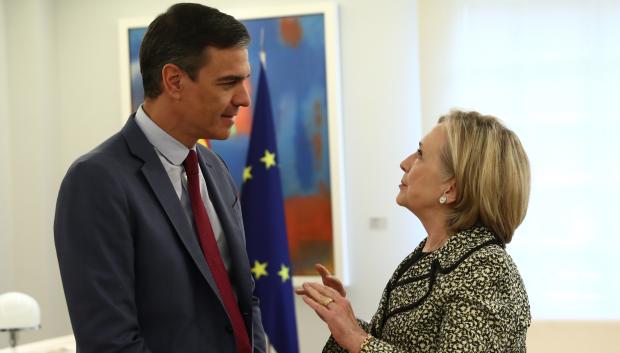 Pedro Sánchez y Hillary Clinton, el pasado martes en la Moncloa