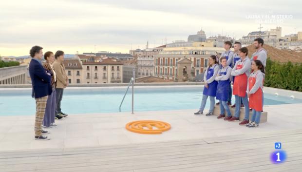 Los equipos, en la terraza del hotel donde se celebró la prueba de exteriores