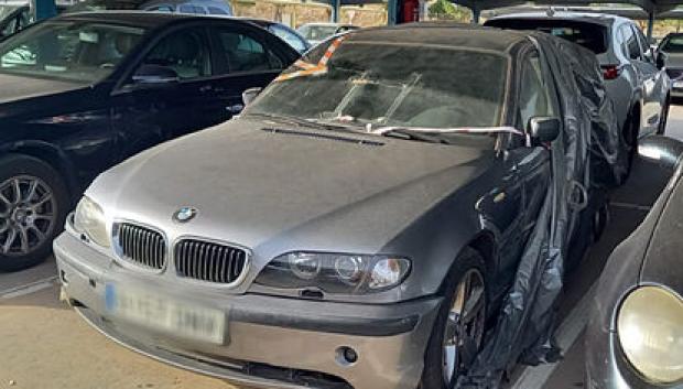 Algunos llegan incluso a cubrir el coche con una funda, pues se marchan con la intención de volver