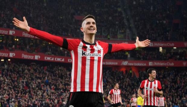 Oihan Sancet celebra un gol en San Mamés