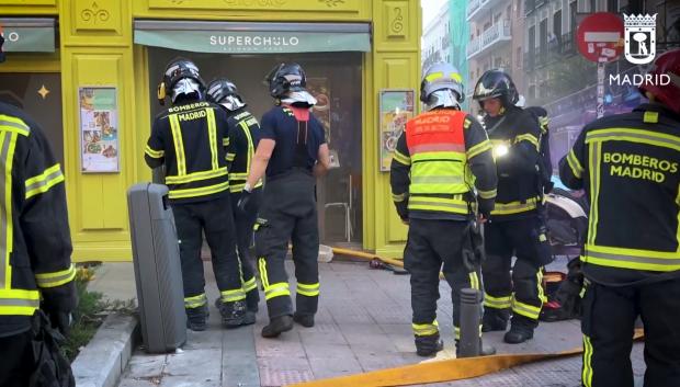 Los bomberos de la Comunidad de Madrid en el lugar del incendio