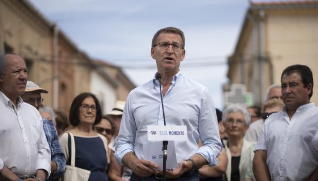 Acto de Alberto Núñez Feijóo en Corrales del Vino, Zamora