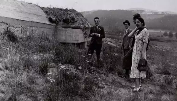 Visitantes en Vizcaya, durante uno de los viajes de la Ruta del Norte en 1938