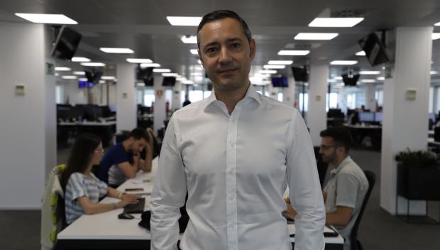 Carlos Bermúdez, en la redacción del diario