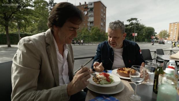 José Berasaluce y Chicote, comiendo de menú del día en el programa de este jueves