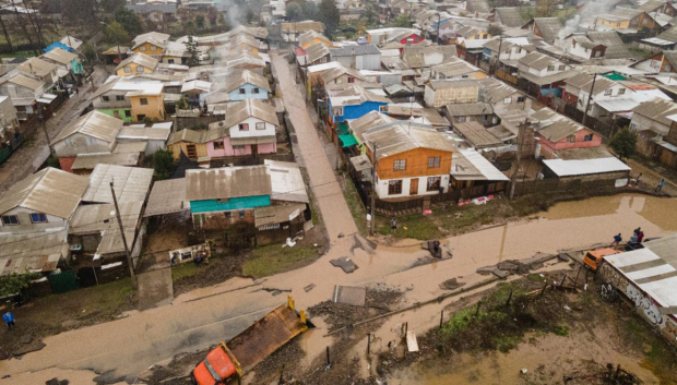 Las inundaciones que asolaron el centro-sur de Chile a finales de junio cortaron el agua y la electricidad en muchas zonas