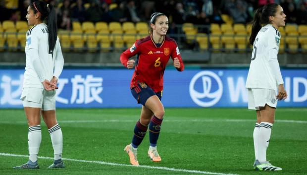 Aitana Bonmatí con la camiseta de la selección española