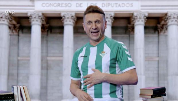 Mota, caracterizado como Joaquín el del Betis