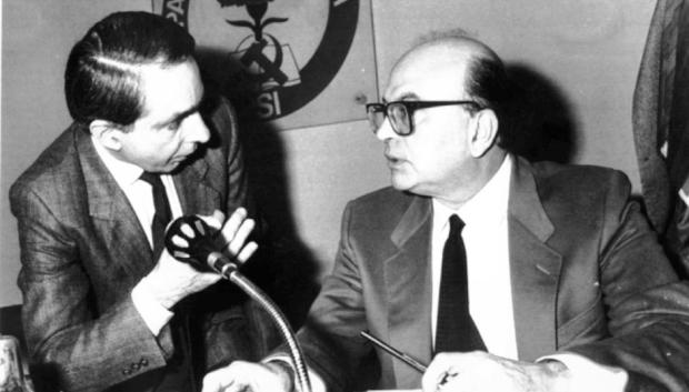Craxi y Giuliano Amato, dirigentes del PSI, 28 de enero de 1985