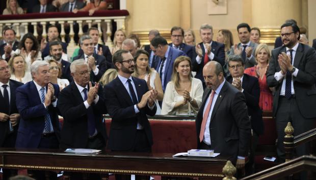 Pedro Rollán, en el instante de ser elegido presidente del Senado.