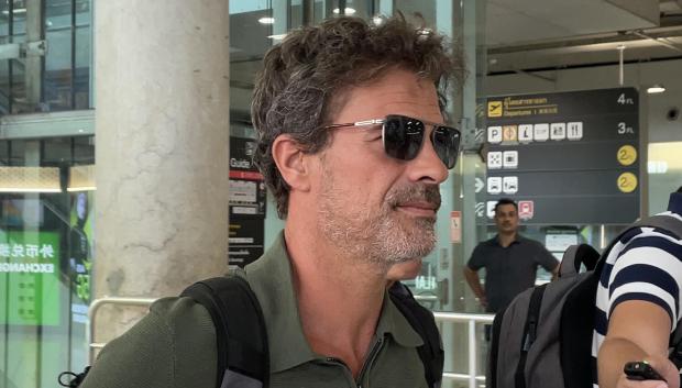 El actor español Rodolfo Sánchez a su llegada a Bangkok, Tailandia