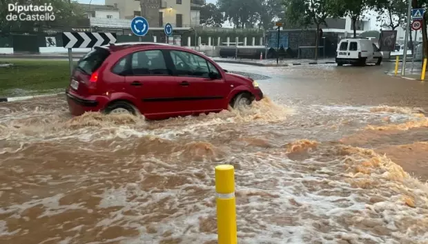 Jamás hay que circular sobre balsas de agua