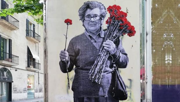 Mural de Street Art con Celeste y sus Claveles (2020) en Palma de Mallorca