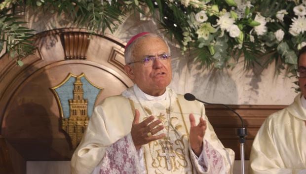 Misa Capitular en el Santuario con motivo de la solemnidad de Ntra. Sra. de la Fuensanta, presidida por Mons. Demetrio Fernández