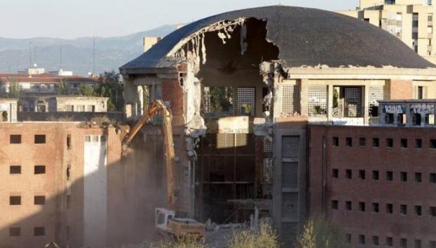 Imagen del derrumbe de la cárcel de Carabanchel