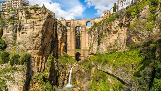 El Puente Nuevo es el punto turístico más visitado