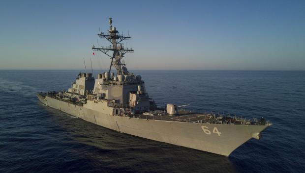 El buque de USS Carney de la Armada de Estados Unidos