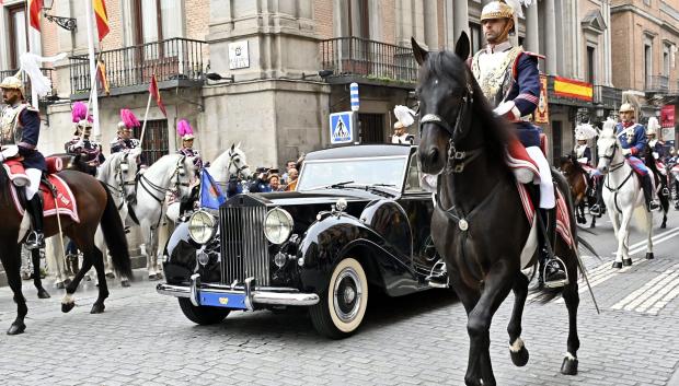 El Rolls Royce en el que viajaba la Princesa Leonor y su hermana la Infanta Sofía