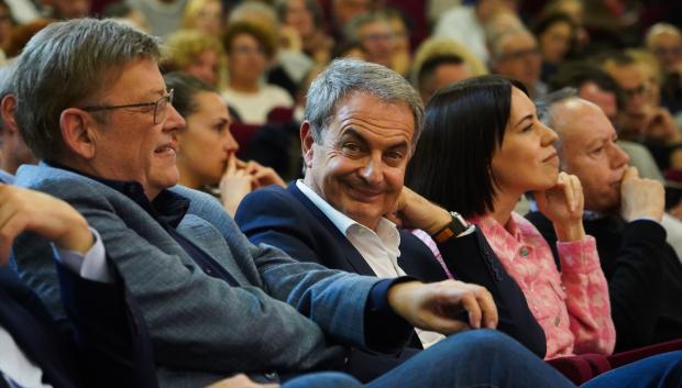 Puig, Zapatero y Morant, este viernes, en un mitin del PSOE en Valencia