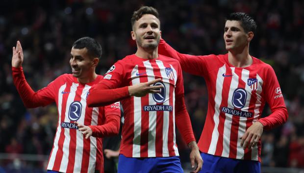 Saúl celebra un gol junto a Ángel Correa y Álvaro Morata