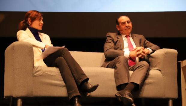 Farrah Lisa Megazhi, subdirectora General de Economía Social de la Xunta de Galicia; y Diego Sánchez Luque, Director General de Cooperativas y Economía social de la Junta de Extremadura.