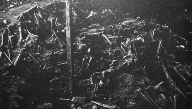 Fosa común en Korsbetningen durante las excavaciones de 1905