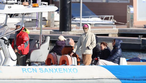Carlos Zurita y la Infanta Margarita navegando, a 22 de noviembre de 2023, en Sanxenxo (España).
FAMOSOS;PUERTO;LANCHA;FAMILIA REAL
Raúl Terrel / Europa Press
22/11/2023