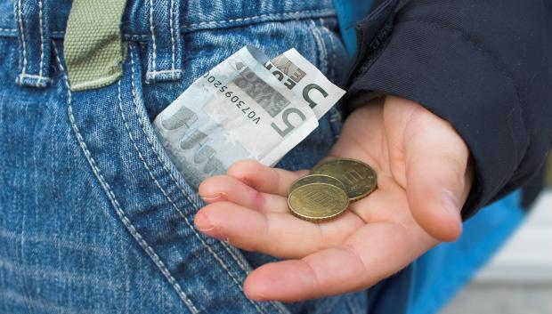 un 51 % de los progenitores afirma haberle prestado dinero a sus hijos para irse de casa