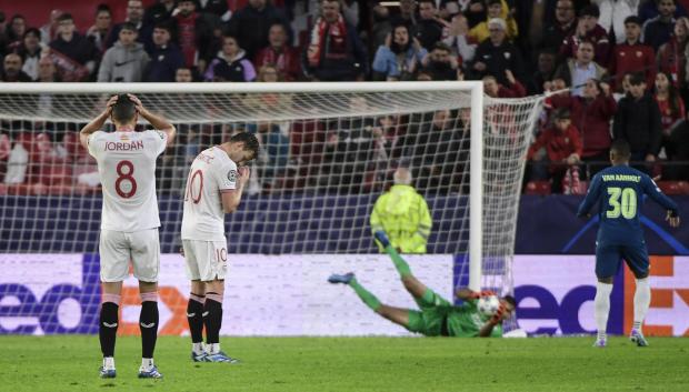 El Sevilla ganaba 2-0 y ha acabado perdiendo por 2-3 ante el PSV Eindhoven