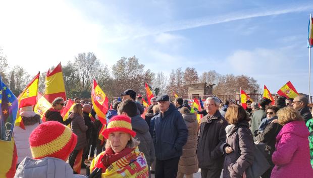 Gorros de lana de la bandera de España en el Templo de Debod
