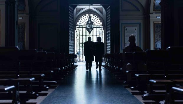 Un plano del documental, rodado también en una iglesia