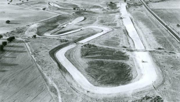 Imágenes de la construcción del circuito del Jarama