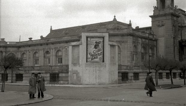 Vistas del Casino Gran Kursaal de San Sebastián (1944). Este fue el primer casino donde se instaló el juego de pseudorruleta de los empresarios Strauss y Perlowitz, del que deriva el nombre de stra-perlo