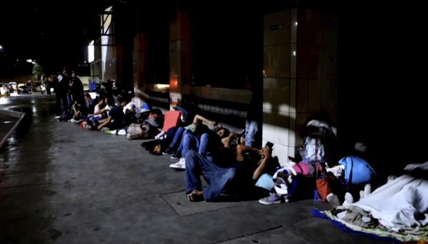 inmigrantes esperando en el norte de Honduras