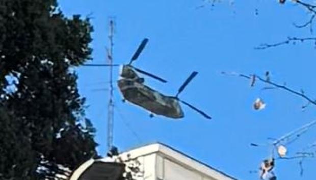 Un helicóptero Chinook sobrevuela Madrid