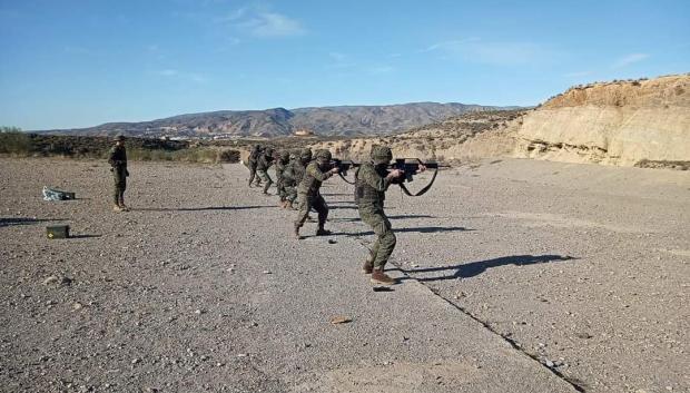 Ejercicio de combate urbano del Grupo de Combate “Colón” de la Brigada de La Legión, integrado con el 1º Regimiento francés de ingenieros de la Legión Extranjera