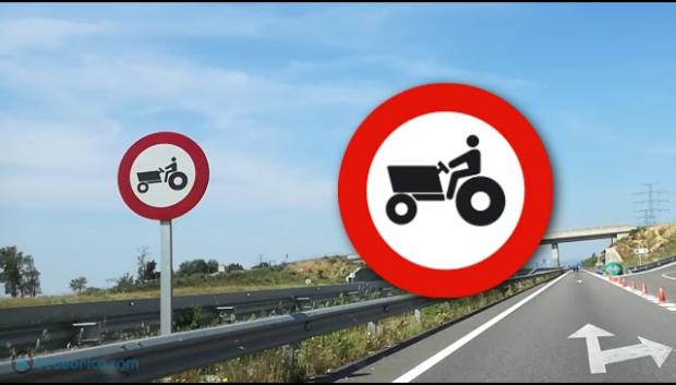 Señal que prohíbe circular a los tractores