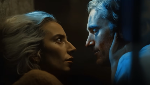 Lady Gaga y Joaquin Phoenix, en el trailer oficial de Joker 2