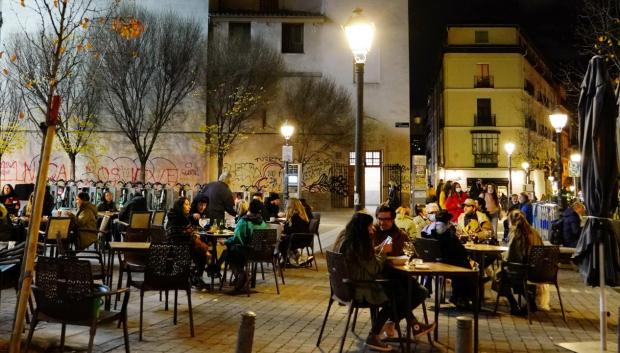 Terraza en Madrid durante la noche