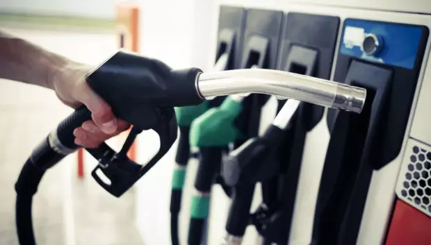Repostar con gasóleo adulterado puede estropear el motor
