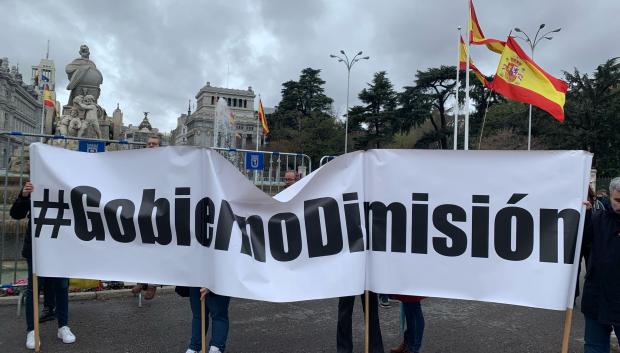 Pancartas en la protesta de Cibeles