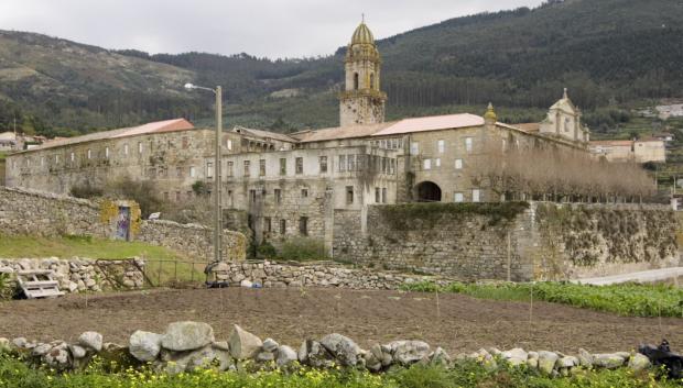 Monasterio de Santa María de Oia