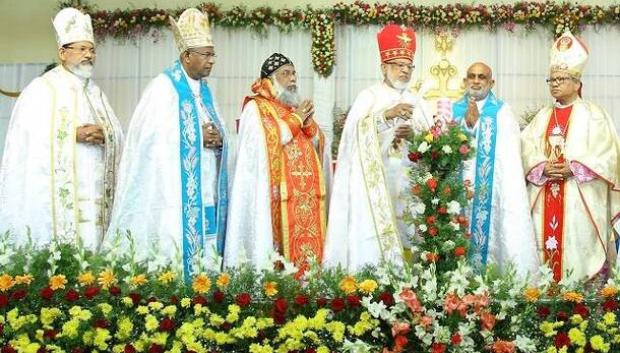 Obispos siro-malabares durante una celebración eucarística