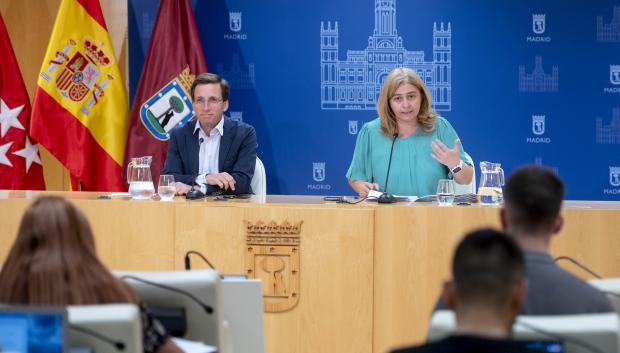 Inmaculada Sanz, junto a Almeida, presidiendo la Junta de Gobierno de la ciudad de Madrid
Alberto Ortega / Europa Press
(Foto de ARCHIVO)
27/7/2023