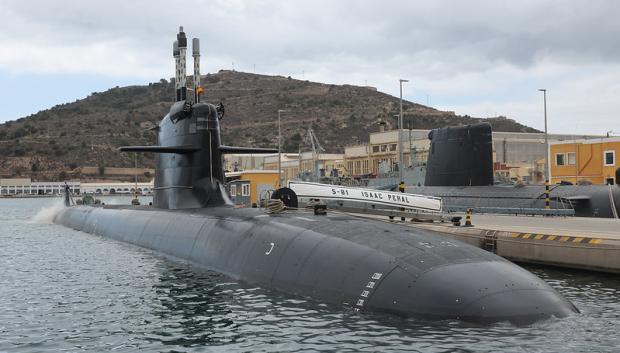 El submarino S-81 Isaac Peral en el arsenal militar de Cartagena
