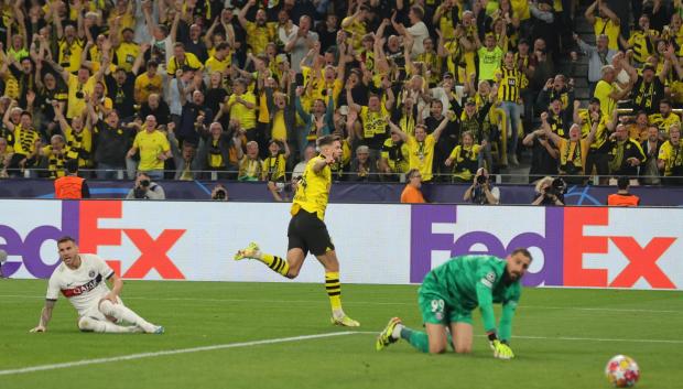 Fullkrug adelantó al Borussia Dortmund